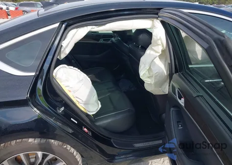 2015 Hyundai Genesis 3.8 z USA, uszkodzony, nr VIN KMHGN4JE7FU055172